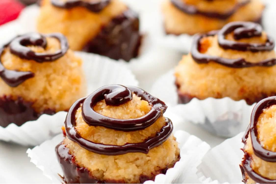 National chocolate macaroon day